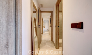 Penthouse moderne à vendre offrant de vues sur la mer et le lac d’Istán, situé juste au-dessus de la Golden Mile de Marbella 792312 