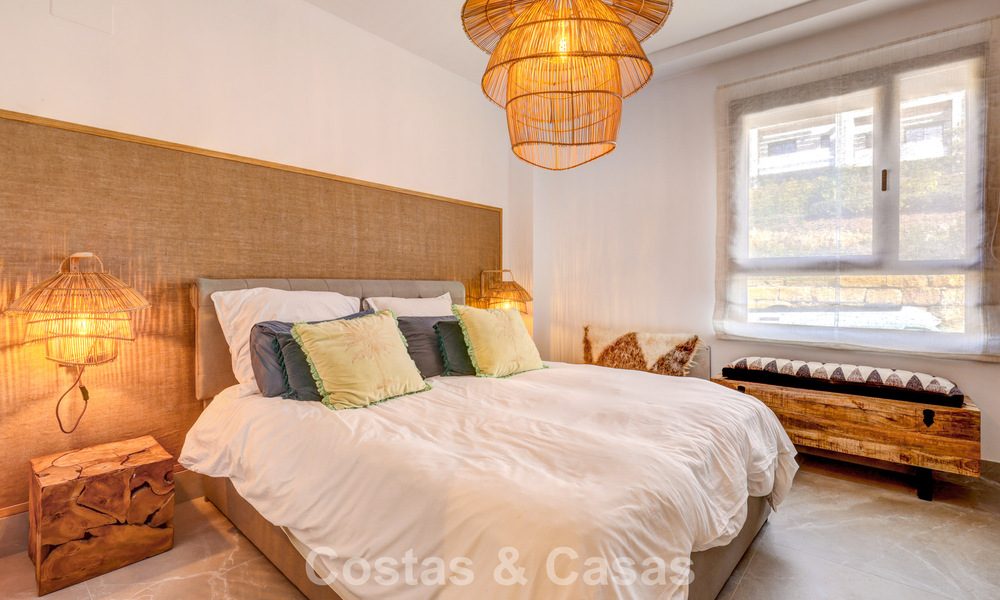 Penthouse moderne à vendre offrant de vues sur la mer et le lac d’Istán, situé juste au-dessus de la Golden Mile de Marbella 792313