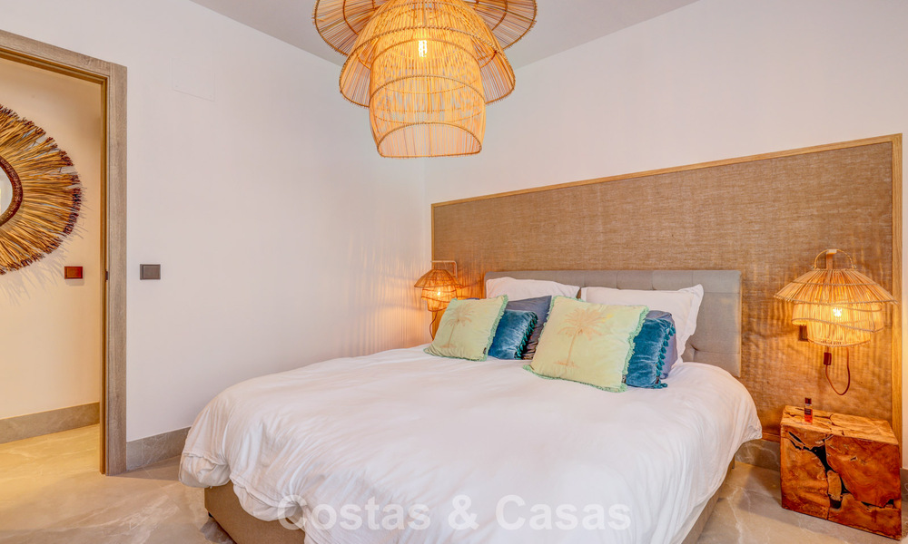 Penthouse moderne à vendre offrant de vues sur la mer et le lac d’Istán, situé juste au-dessus de la Golden Mile de Marbella 792314