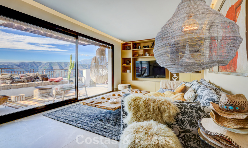 Penthouse moderne à vendre offrant de vues sur la mer et le lac d’Istán, situé juste au-dessus de la Golden Mile de Marbella 792323