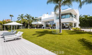 Villa design moderne clé en main à vendre à distance de marche de la plage et des commodités à Guadalmina Baja, Marbella 792350 