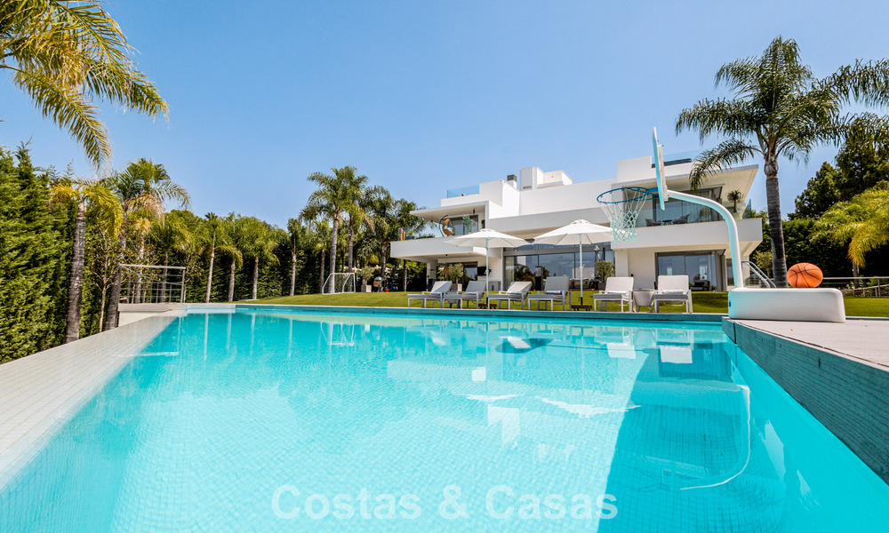 Villa design moderne clé en main à vendre à distance de marche de la plage et des commodités à Guadalmina Baja, Marbella 792351