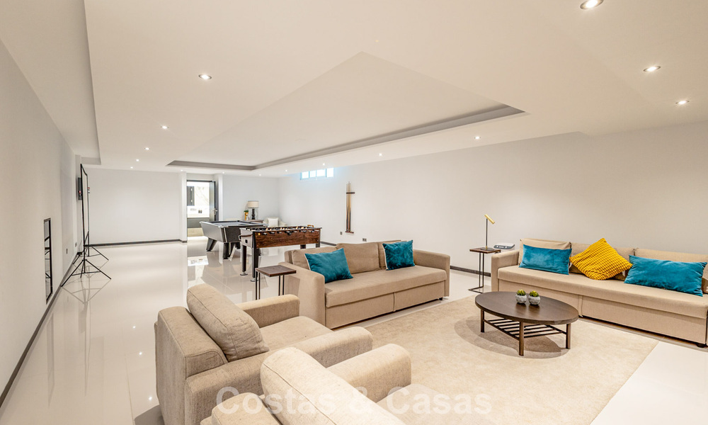 Villa design moderne clé en main à vendre à distance de marche de la plage et des commodités à Guadalmina Baja, Marbella 792372