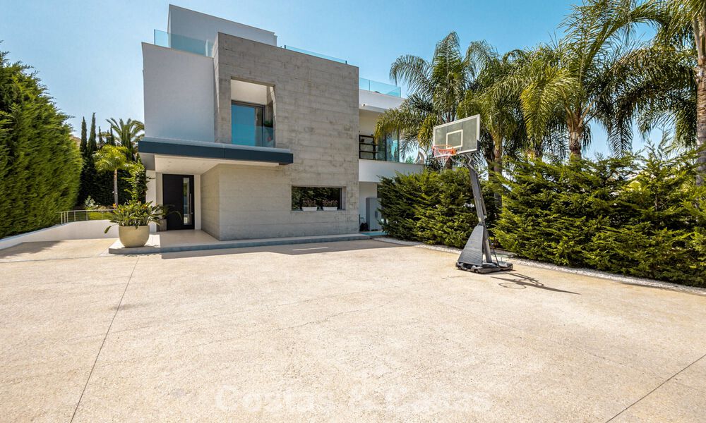 Villa design moderne clé en main à vendre à distance de marche de la plage et des commodités à Guadalmina Baja, Marbella 792375