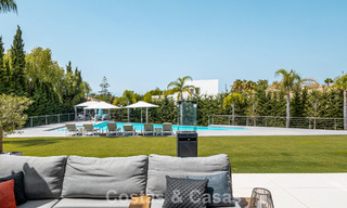 Villa design moderne clé en main à vendre à distance de marche de la plage et des commodités à Guadalmina Baja, Marbella 792377 