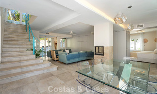 Magnifique villa de luxe rénovée avec une architecture andalouse intemporelle à vendre sur la côte est de Marbella 792429 