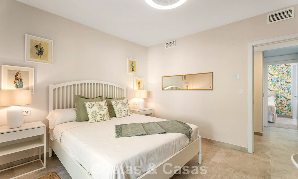 Magnifique villa de luxe rénovée avec une architecture andalouse intemporelle à vendre sur la côte est de Marbella 792436