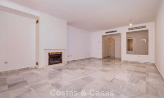 Appartement 4 chambres à vendre dans un complexe côtier très recherché sur la Nouvelle Golden Mile entre Marbella et Estepona 792471 