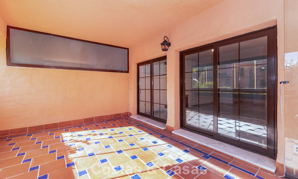 Appartement 4 chambres à vendre dans un complexe côtier très recherché sur la Nouvelle Golden Mile entre Marbella et Estepona 792473