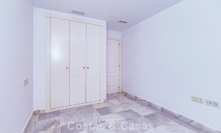 Appartement 4 chambres à vendre dans un complexe côtier très recherché sur la Nouvelle Golden Mile entre Marbella et Estepona 792474 