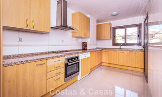 Appartement 4 chambres à vendre dans un complexe côtier très recherché sur la Nouvelle Golden Mile entre Marbella et Estepona 792480 