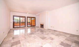 Appartement 4 chambres à vendre dans un complexe côtier très recherché sur la Nouvelle Golden Mile entre Marbella et Estepona 792481 