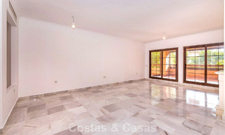 Appartement 4 chambres à vendre dans un complexe côtier très recherché sur la Nouvelle Golden Mile entre Marbella et Estepona 792482 