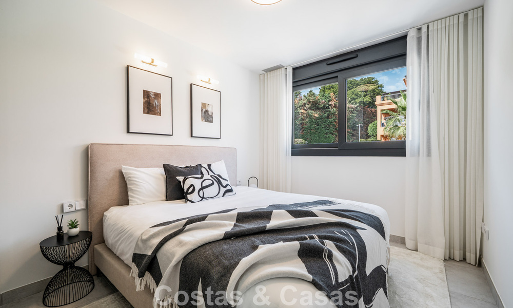 Penthouse moderne flambant neuf avec vaste solarium à vendre dans un complexe sécurisé à Benahavís - Marbella 792554