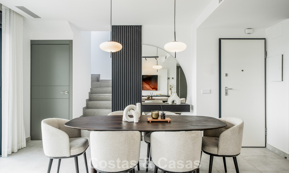 Penthouse moderne flambant neuf avec vaste solarium à vendre dans un complexe sécurisé à Benahavís - Marbella 792559