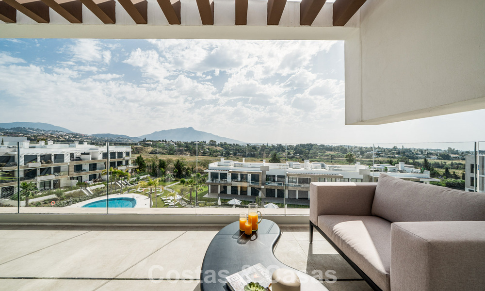 Penthouse moderne flambant neuf avec vaste solarium à vendre dans un complexe sécurisé à Benahavís - Marbella 792574