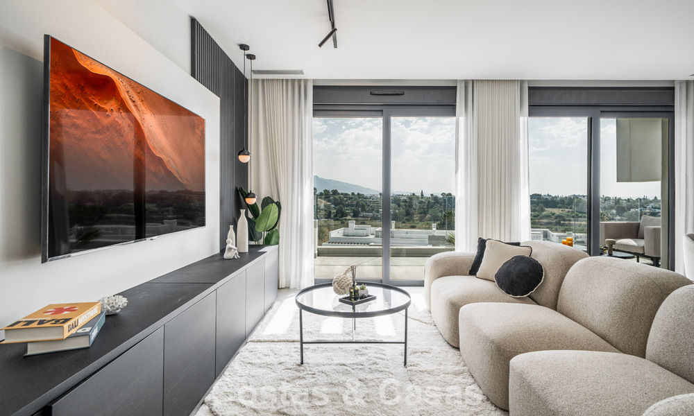 Penthouse moderne flambant neuf avec vaste solarium à vendre dans un complexe sécurisé à Benahavís - Marbella 792583