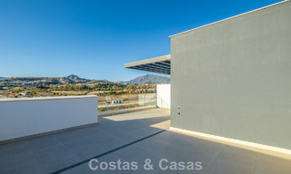 Maison de ville contemporaine neuve, prête à emménager à vendre sur la New Golden Mile entre Marbella et Estepona 792585 