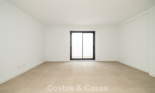 Maison de ville contemporaine neuve, prête à emménager à vendre sur la New Golden Mile entre Marbella et Estepona 792608 