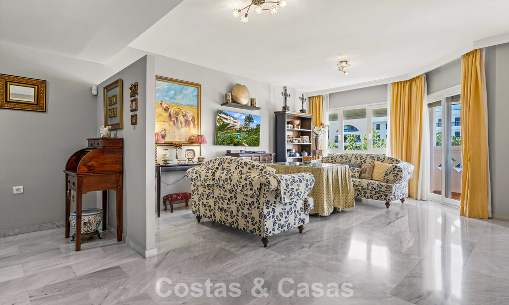 Très spacieux penthouse en duplex à vendre à quelques pas de toutes les commodités dans le centre de San Pedro, Marbella 792702