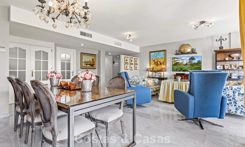 Très spacieux penthouse en duplex à vendre à quelques pas de toutes les commodités dans le centre de San Pedro, Marbella 792708