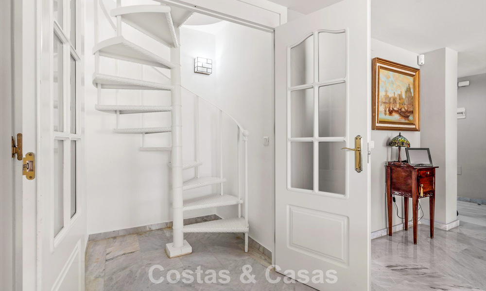 Très spacieux penthouse en duplex à vendre à quelques pas de toutes les commodités dans le centre de San Pedro, Marbella 792724