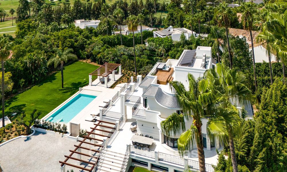 Villa luxueuse et intemporelle avec vue panoramique à vendre à Nueva Andalucía, Marbella 792904