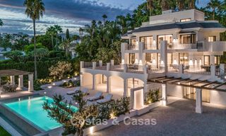 Villa luxueuse et intemporelle avec vue panoramique à vendre à Nueva Andalucía, Marbella 792912 