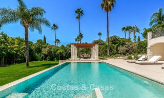 Villa luxueuse et intemporelle avec vue panoramique à vendre à Nueva Andalucía, Marbella 792914 