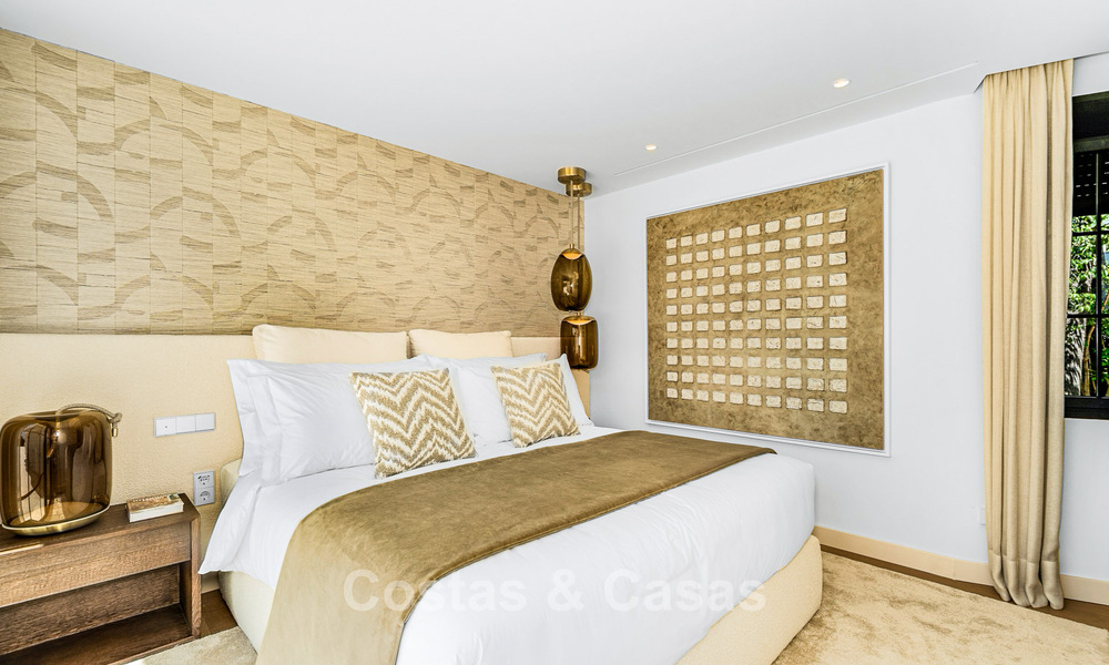 Villa luxueuse et intemporelle avec vue panoramique à vendre à Nueva Andalucía, Marbella 792924