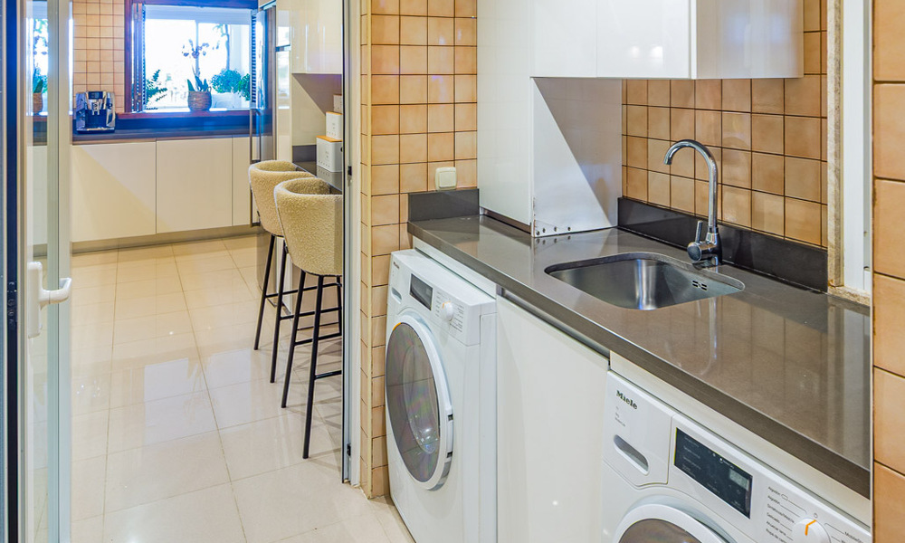 Superbe appartement de plain-pied avec 4 chambres à vendre à Nueva Andalucía, Marbella 792966