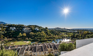 Penthouse magnifiquement rénové avec vaste terrasse sur le toit à vendre à La Quinta Golf Resort, Benahavís - Marbella 792986 