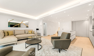 Spacieuse maison de ville contemporaine rénovée en première ligne de plage entre Marbella et Estepona 793061 