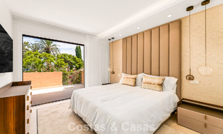 Spacieuse maison de ville contemporaine rénovée en première ligne de plage entre Marbella et Estepona 793069 
