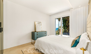 Spacieuse maison de ville contemporaine rénovée en première ligne de plage entre Marbella et Estepona 793072 