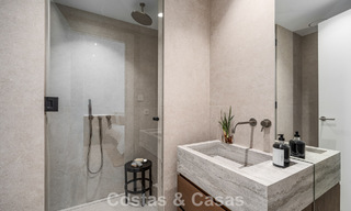 Villa mitoyenne moderne à vendre avec vue sur la mer dans une résidence sécurisée à Sierra Blanca, Golden Mile de Marbella 793037 