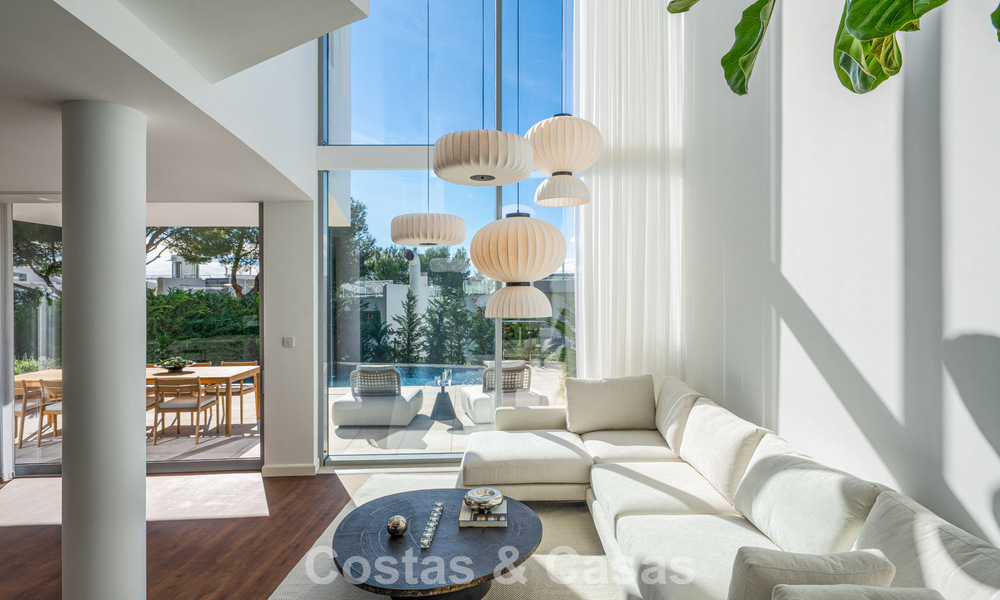 Villa mitoyenne moderne à vendre avec vue sur la mer dans une résidence sécurisée à Sierra Blanca, Golden Mile de Marbella 793042