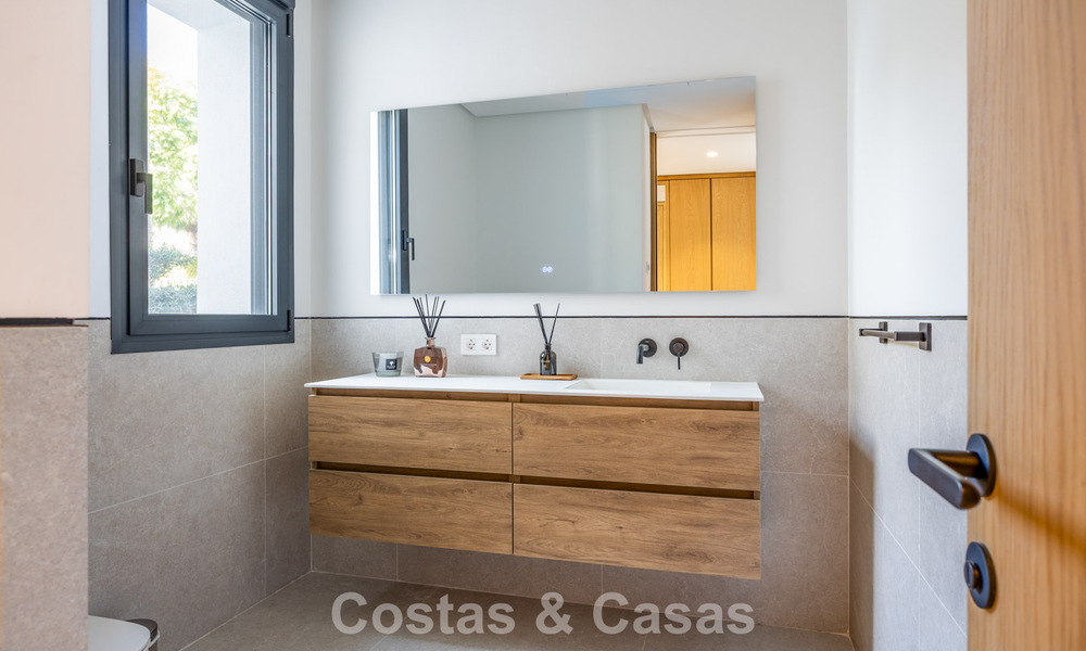 Villa méditerranéenne contemporaine prêt à emménager avec vue imprenable sur la mer à vendre à Benahavís - Marbella 793429