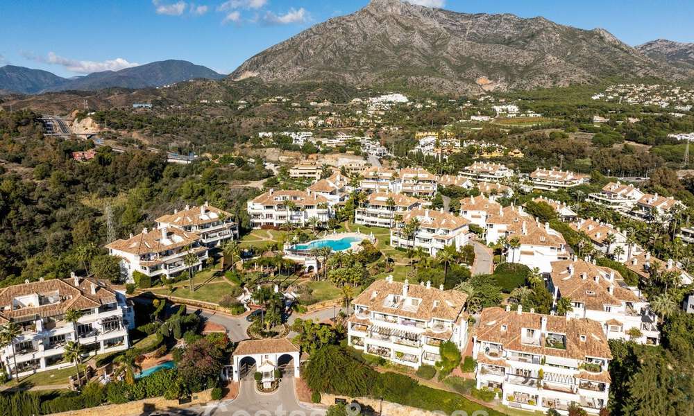 Appartement prêt à emménager, décoré de manière contemporaine, avec 4 chambres à vendre sur la Golden Mile de Marbella 793582