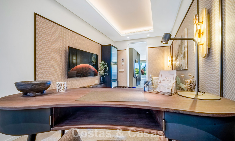 Appartement prêt à emménager, décoré de manière contemporaine, avec 4 chambres à vendre sur la Golden Mile de Marbella 793589