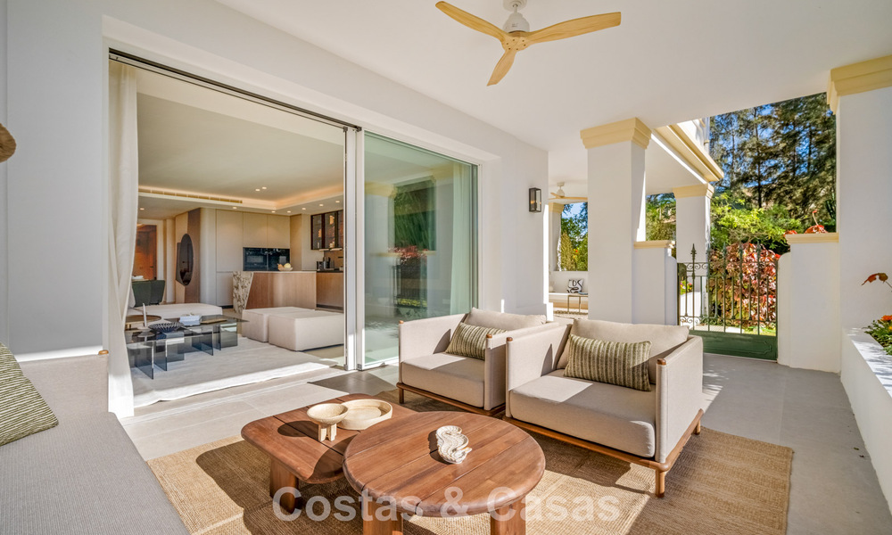 Appartement prêt à emménager, décoré de manière contemporaine, avec 4 chambres à vendre sur la Golden Mile de Marbella 793601