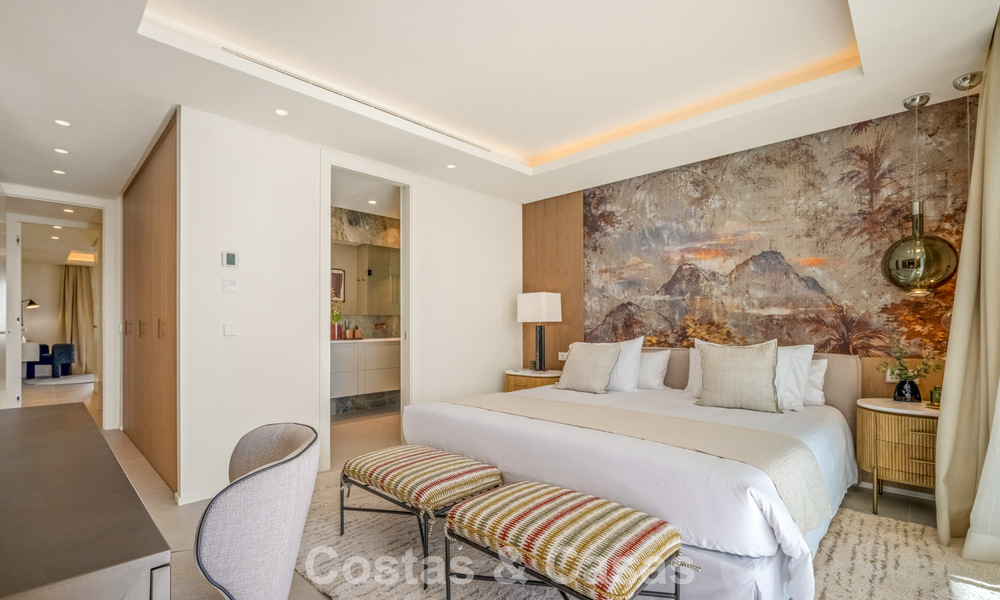 Appartement prêt à emménager, décoré de manière contemporaine, avec 4 chambres à vendre sur la Golden Mile de Marbella 793608