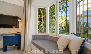 Appartement prêt à emménager, décoré de manière contemporaine, avec 4 chambres à vendre sur la Golden Mile de Marbella 793618 