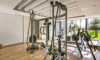 Villa jumelée moderniste, clé en main, avec vue frontale sur la mer, à vendre, à distance de marche du centre d’Estepona 793212 