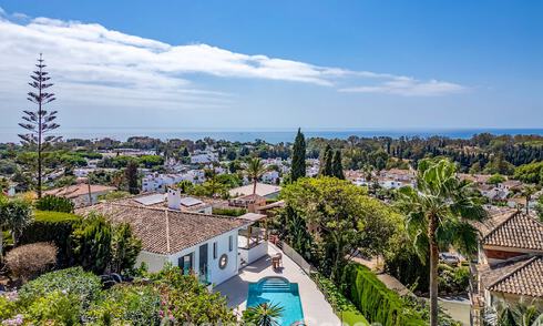 Élégante villa moderne à distance de marche de la plage à vendre à Elviria à l’est du centre de Marbella 793638