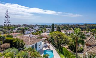 Élégante villa moderne à distance de marche de la plage à vendre à Elviria à l’est du centre de Marbella 793638 