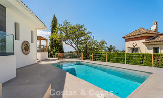 Élégante villa moderne à distance de marche de la plage à vendre à Elviria à l’est du centre de Marbella 793661 