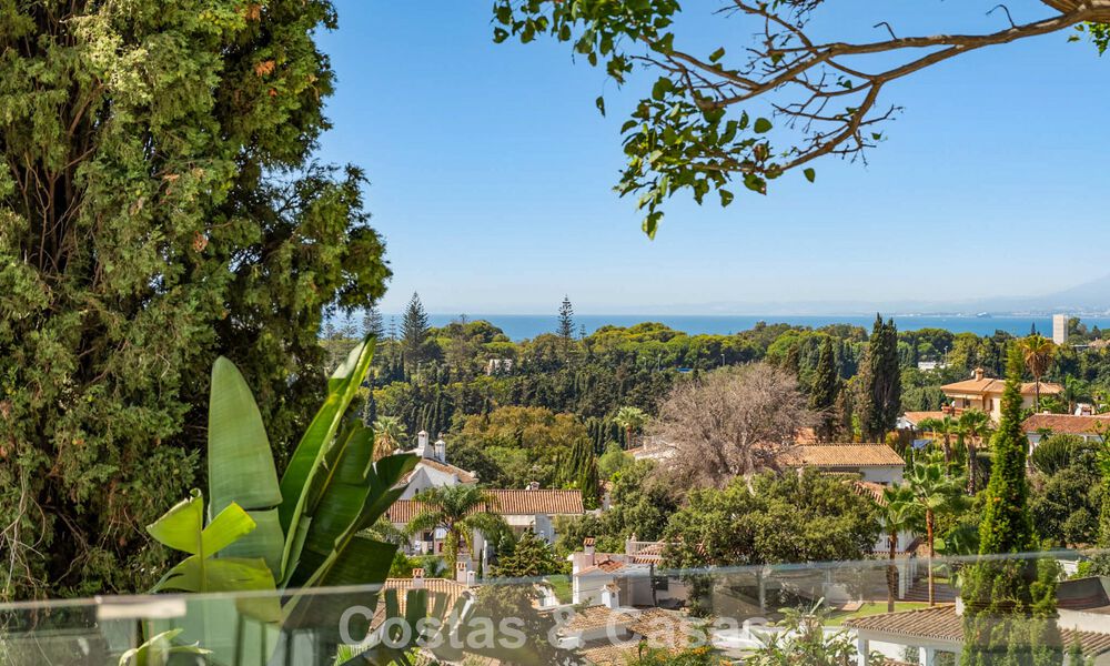 Élégante villa moderne à distance de marche de la plage à vendre à Elviria à l’est du centre de Marbella 793662