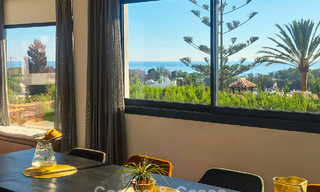 Élégante villa moderne à distance de marche de la plage à vendre à Elviria à l’est du centre de Marbella 793672 