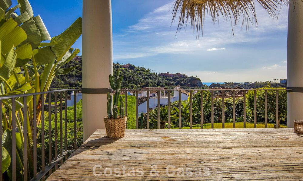 Maison avec vue panoramique et grand jardin à vendre dans une urbanisation sécurisée avec golf à Benahavís - Marbella 793689